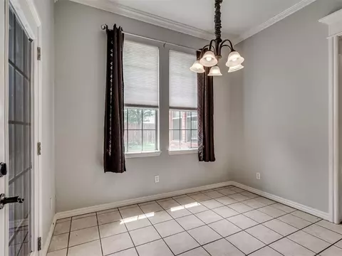 Dining - 417 Summit Bnd, Norman, OK 73071 photo 1 of 1