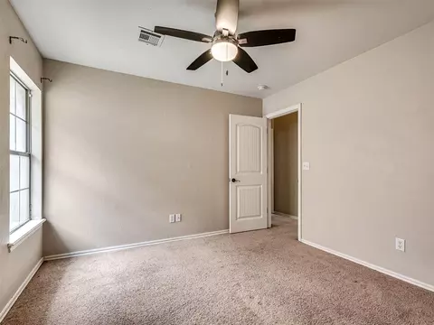 Bedroom - 417 Summit Bnd, Norman, OK 73071 photo 11 of 14
