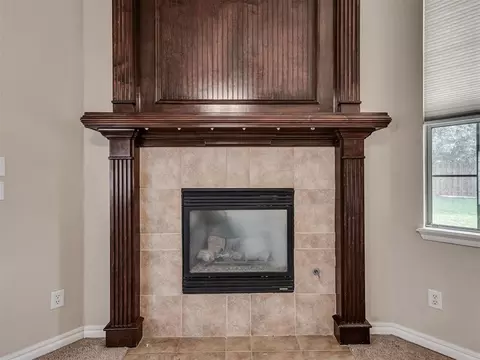 Living - 417 Summit Bnd, Norman, OK 73071 photo 3 of 4