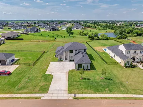 2412 NW 227th St, Edmond, OK 73025