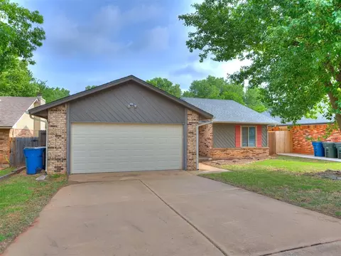 2021 Foxfire Rd, Edmond, OK 73003