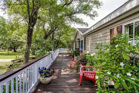 1710 N Ivey Ln, Tecumseh, OK 74873