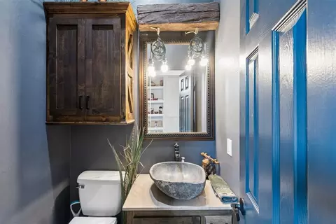 Bath - 8700 E Covell Rd, Arcadia, OK 73007 photo 6 of 7