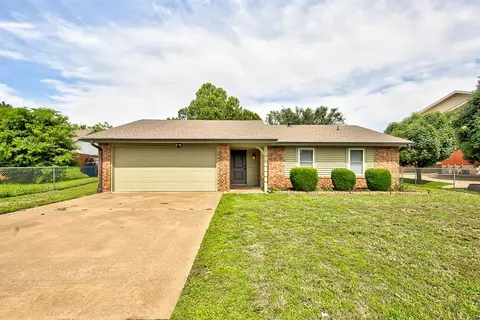 333 S La Mesa Dr, Enid, OK 73703