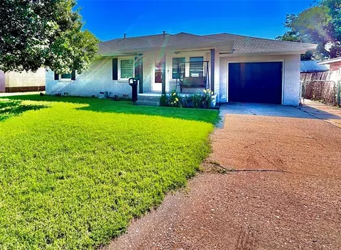 1805 N Willard St, Altus, OK 73521