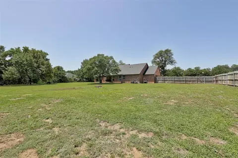Exterior - 9100 Megans Way, Mcloud, OK 74851 photo 9 of 11
