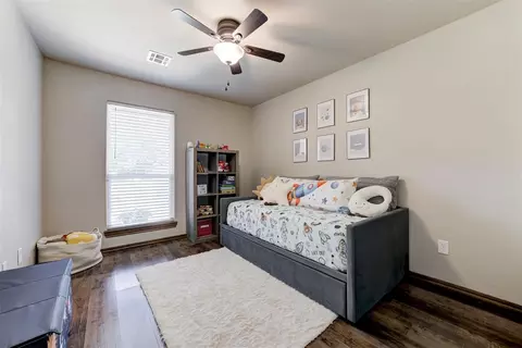 Bedroom - 9100 Megans Way, Mcloud, OK 74851 photo 8 of 9