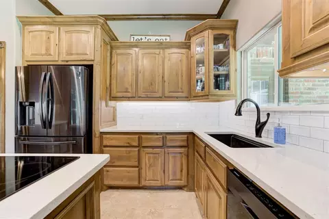 Kitchen - 9100 Megans Way, Mcloud, OK 74851 photo 3 of 8