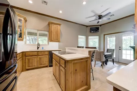 Kitchen - 9100 Megans Way, Mcloud, OK 74851 photo 6 of 8