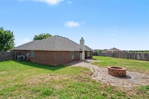 Exterior - 216 NW Cherry Ave, Cache, OK 73527 photo 4 of 6