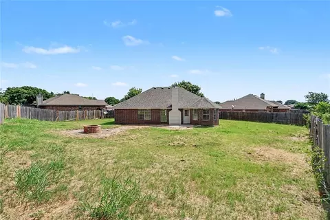Exterior - 216 NW Cherry Ave, Cache, OK 73527 photo 5 of 6