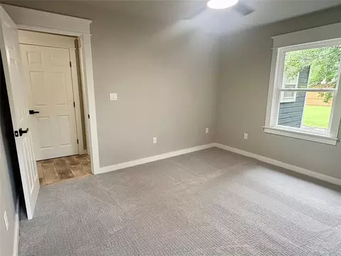 Bedroom - 905 Hickory St, Altus, OK 73521 photo 3 of 4