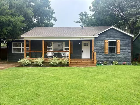 905 Hickory St, Altus, OK 73521