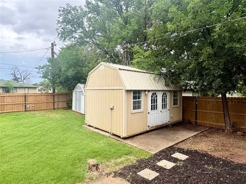 Other - 905 Hickory St, Altus, OK 73521 photo 8 of 8