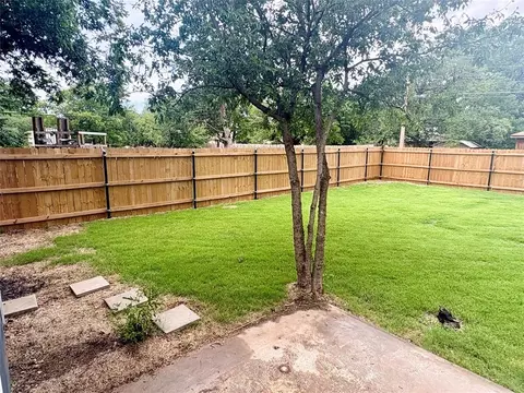 Exterior - 905 Hickory St, Altus, OK 73521 photo 4 of 4