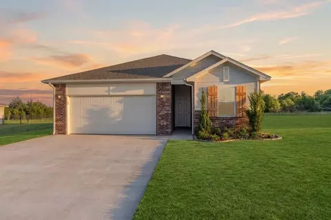 5191 Grassland Dr, Guthrie, OK 73044