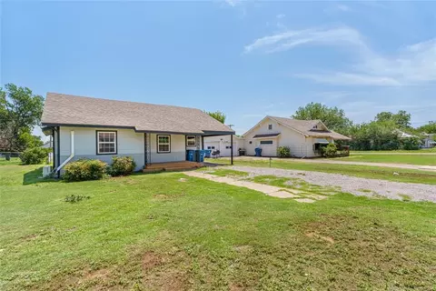 209 S Linwood St, Cordell, OK 73632