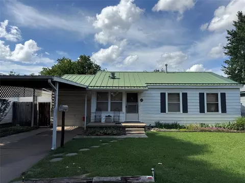 6207 NW 34th St, Bethany, OK 73008