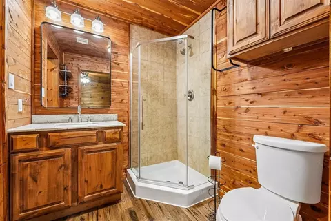 Bath - 35292 Little River Rd, Tecumseh, OK 74873 photo 1 of 2