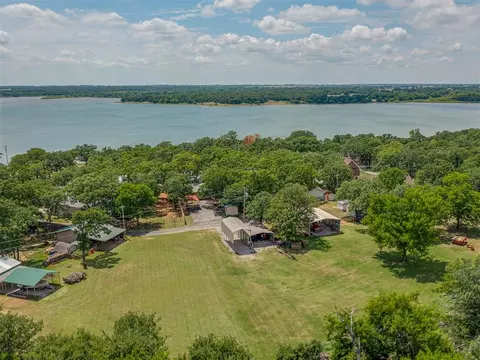 7408 Antlers Dr, Marlow, OK 73055
