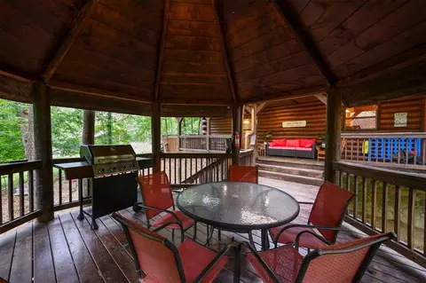 Exterior - 680 Chinook Rd, Broken Bow, OK 74728 photo 6 of 10