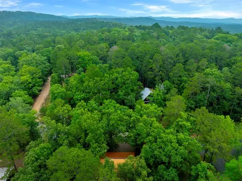 View/Area - 680 Chinook Rd, Broken Bow, OK 74728 photo 3 of 4