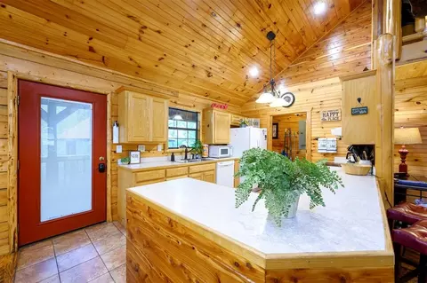 Kitchen - 680 Chinook Rd, Broken Bow, OK 74728 photo 1 of 5