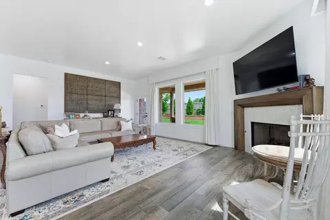 Living - 620 Timberbrook Dr, Norman, OK 73069 photo 1 of 5
