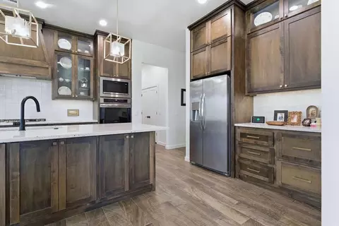 Kitchen - 620 Timberbrook Dr, Norman, OK 73069 photo 2 of 5