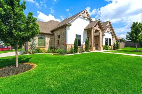 Exterior - 620 Timberbrook Dr, Norman, OK 73069 photo 4 of 5