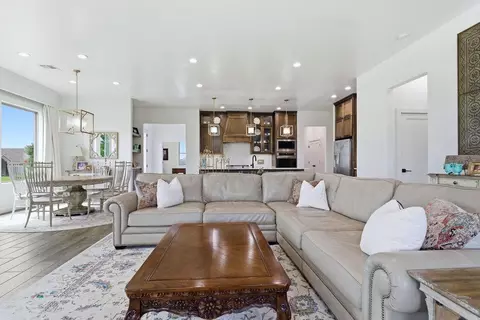 Living - 620 Timberbrook Dr, Norman, OK 73069 photo 3 of 5