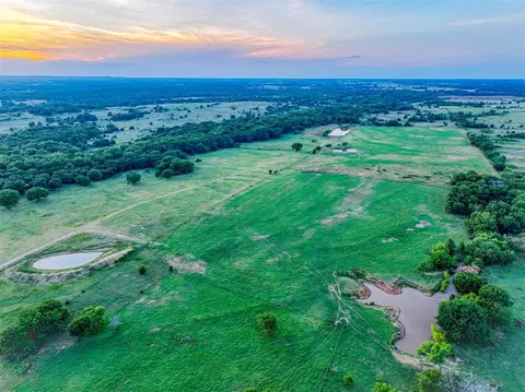 27335 E 1680 County Rd, Elmore City, OK 73433