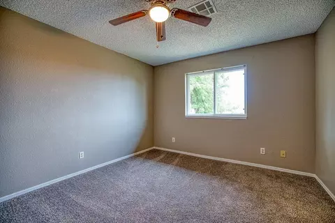 Bedroom - 524 Skyview Dr, Watonga, OK 73772 photo 3 of 7