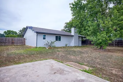 Exterior - 524 Skyview Dr, Watonga, OK 73772 photo 4 of 5