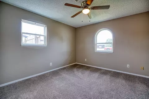 Bedroom - 524 Skyview Dr, Watonga, OK 73772 photo 4 of 7