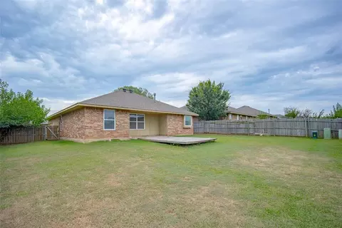 Exterior - 4400 Eagle Owl Dr, Norman, OK 73072 photo 4 of 4