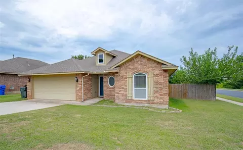 Exterior - 4400 Eagle Owl Dr, Norman, OK 73072 photo 1 of 4