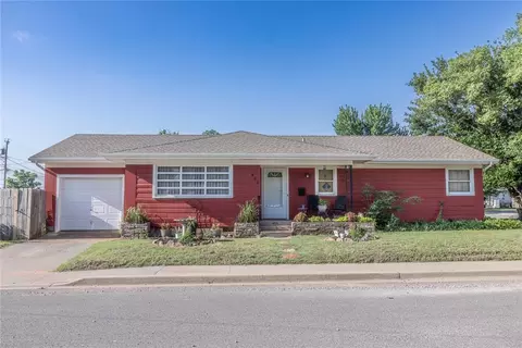 408 E Huber Ave, Weatherford, OK 73096