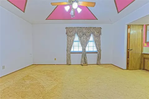 Bedroom - 985 N Hampton Rd, Harrah, OK 73045 photo 1 of 6