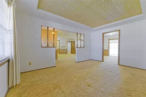Living - 985 N Hampton Rd, Harrah, OK 73045 photo 6 of 6
