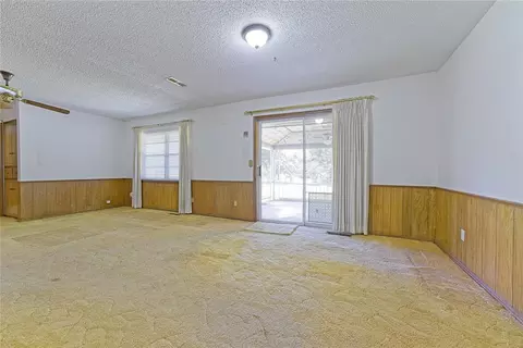 Living - 985 N Hampton Rd, Harrah, OK 73045 photo 4 of 6