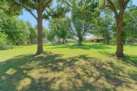 Exterior - 985 N Hampton Rd, Harrah, OK 73045 photo 7 of 7
