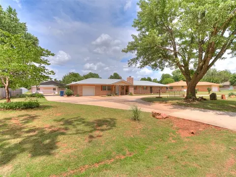 805 E Lea Ter, Mustang, OK 73064
