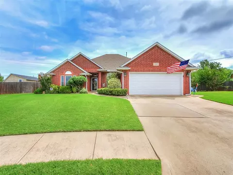 1609 Monterey Pl, Edmond, OK 73013