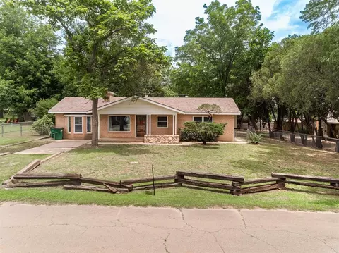 314 SW 3rd St, Perkins, OK 74059