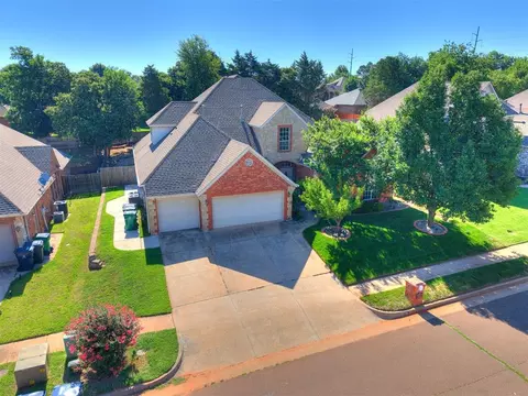 19316 Cade Ct, Edmond, OK 73012