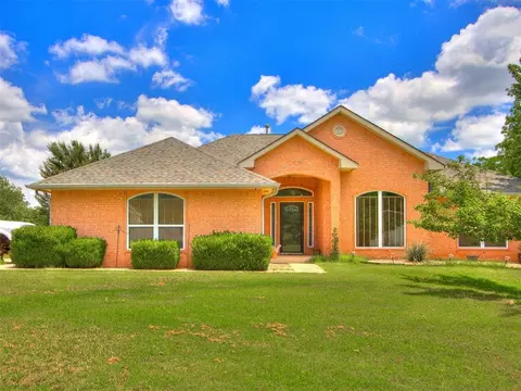 1127 Woodbrook Dr, Purcell, OK 73080