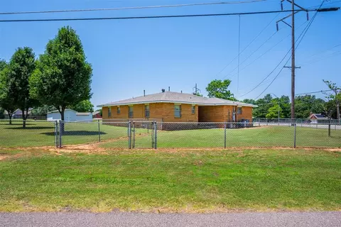 1601 S Webster Dr, Oklahoma City, OK 73130