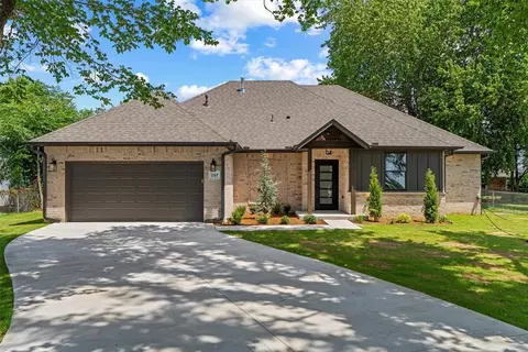 267 NW 10th St, Newcastle, OK 73065