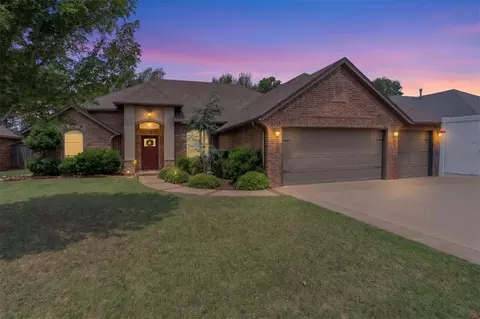 2113 Sycamore Creek Ave, Yukon, OK 73099